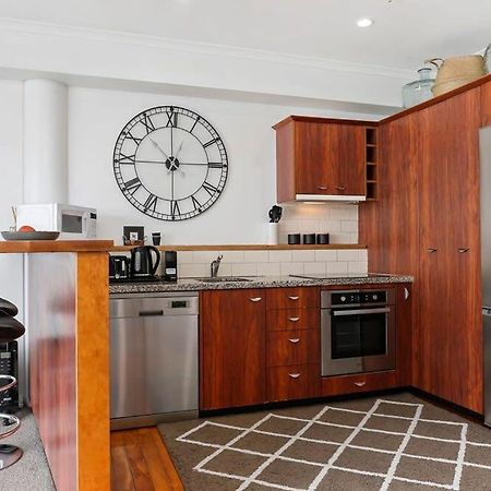 Spacious Water-Front Apartment -Princes Wharf 2219 오클랜드 외부 사진