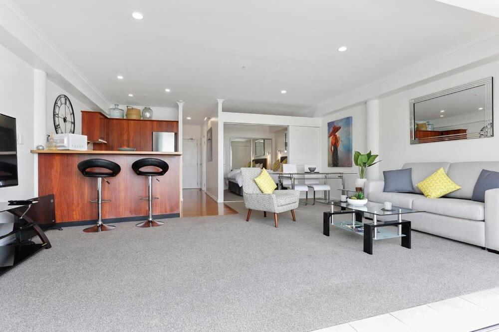 Spacious Water-Front Apartment -Princes Wharf 2219 오클랜드 외부 사진